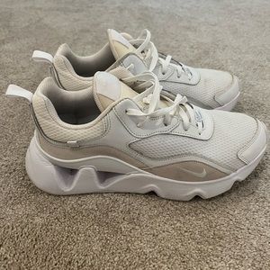 Nike sneakers Women’s, size 9.5